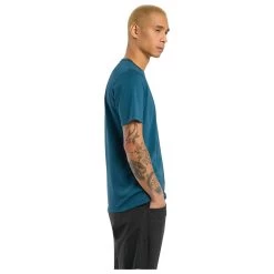 Arcteryx Herren T-Shirt Captive Arc´postrophe Word 8 Arcteryx Herren T-Shirt Captive Arc´postrophe Word -Outdoor Sportswear arcteryx herren t shirt captive arc pos 30229 serene 4145